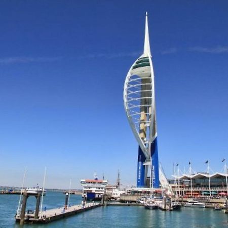 Sovereign Gate - 2 Double Bedroom Apartment In Portsmouth City Centre 외부 사진